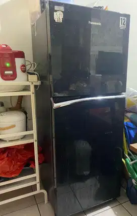Kulkas panasonic 2 pintu