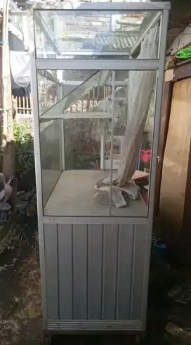 Mau di jual etalase
