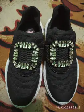 Sepatu roger vivier viv run sneakers