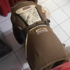 Gendongan hipset snobby