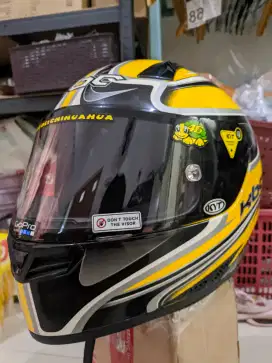 Helm kbc kuning