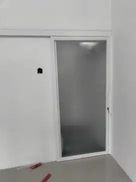 Pintu geser almanium