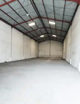 DIJUAL /DISEWAKAN GUDANG STRATEGIS DI CANGKIR DRIYOREJO NOL JALAN RAYA