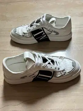 Valentino sneakers size 44