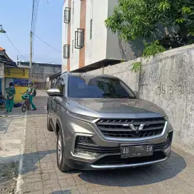 Wuling Almaz SE 7 Seater 1.5 MT 2020