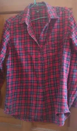 kemeja uniqlo size m