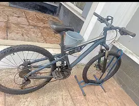 Sepeda Polygon Strada