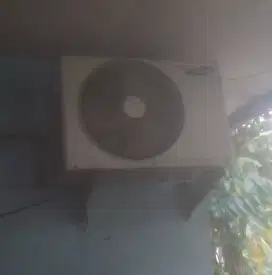 AC 1/2 PK merk samsung / MURAH.