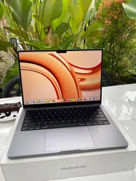 Macbook Pro M3 14” inchi Ram 8/1TB Garansi iBox Mei 2025