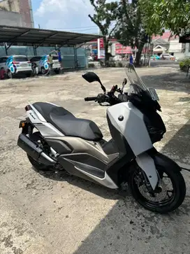 YAMAHA XMAX 250