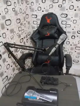 Jual satu set kursi gaming meja dan paket live sound card