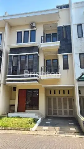 Rumah nyaman Setra Duta,Security 24 Jam,Lokasi Strategis( Ve.Brgt).