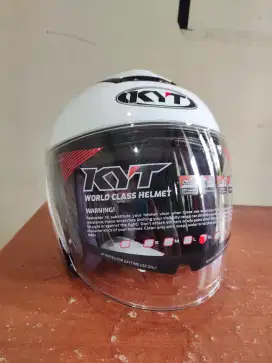 Dijual helm KYT Kyoto white glossy ukuran XL