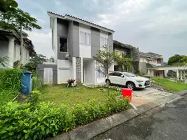 DIJUAL RUMAH 2 LANTAI SIAP HUNI DI SENTUL CITY SSR511