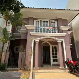 Rumah di jual di legenda wisata cibubur