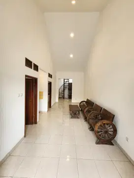 Baru Renov, Rumah Cakep Siap Huni Dilokasi  Taman Kopo Indah, Bandung