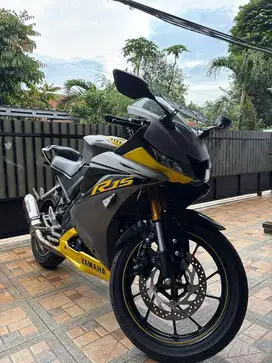 Yamaha R15 2019