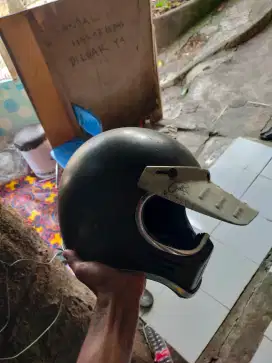 Helm cakil Clasik