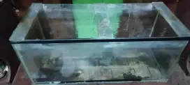 Aquarium Panjang 70 cm, 
Lebar 30 cm, 
Tinggi 30 cm