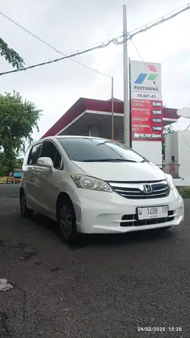 Honda Freed 2012 Bensin