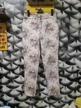 Celana bunga2 semi baggy pants cheek new with tag tjap karoeng