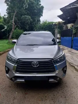 Di jual.mobil innova reborn akhir tahun 2021.