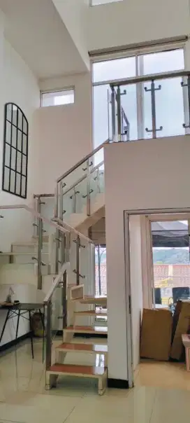 Rumah 2 lantai bukit Wahid Semarang