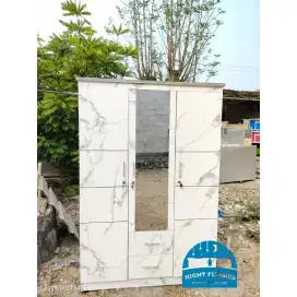 Dijual Lemari Pakaian 3 Pintu Minimalis Kondisi Baru