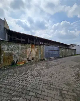 Gudang Kenjeran container masuk