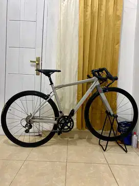 Sepeda road bike Element Curved 700c