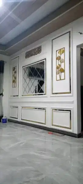 Plafon wallpaper moulding dan kaca bevel bisa