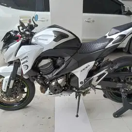 z800 ABS putih km super rendah