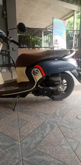Scoopy tahun 2021 km rendah surat surat lengkap