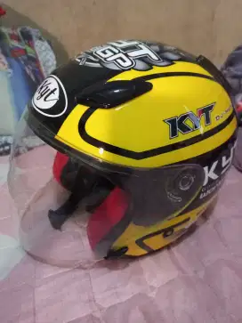 Helm KYT ukuran M