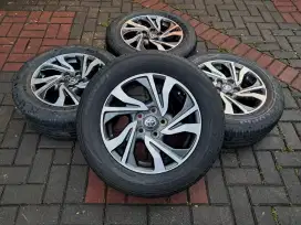Ready 1 Set Velg dan Ban Oem Toyota Innova Facelift 2024 RING 16x6
P