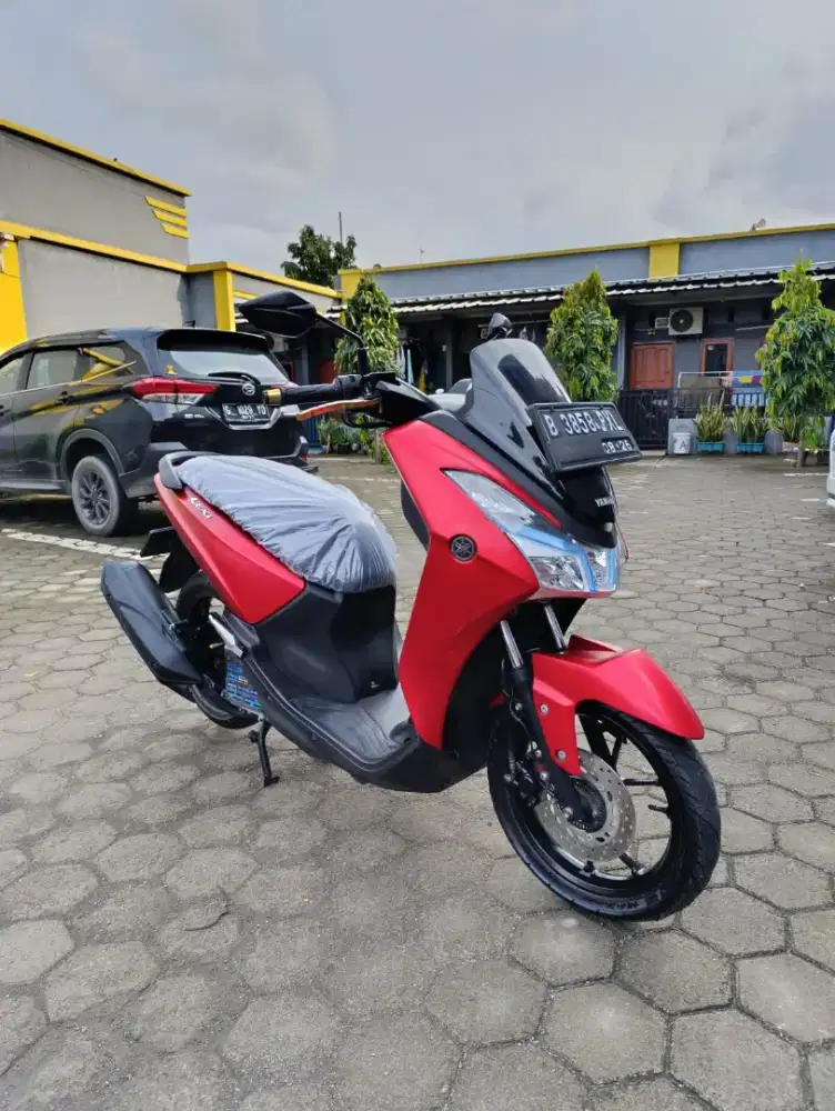 Bissmillah dijual motor Yamaha Lexi 2019 istimewa
