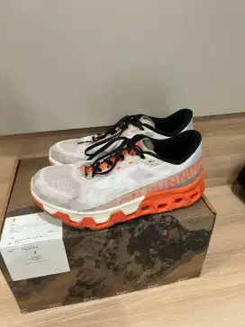 Sepatu On Cloud Monster Hyper
