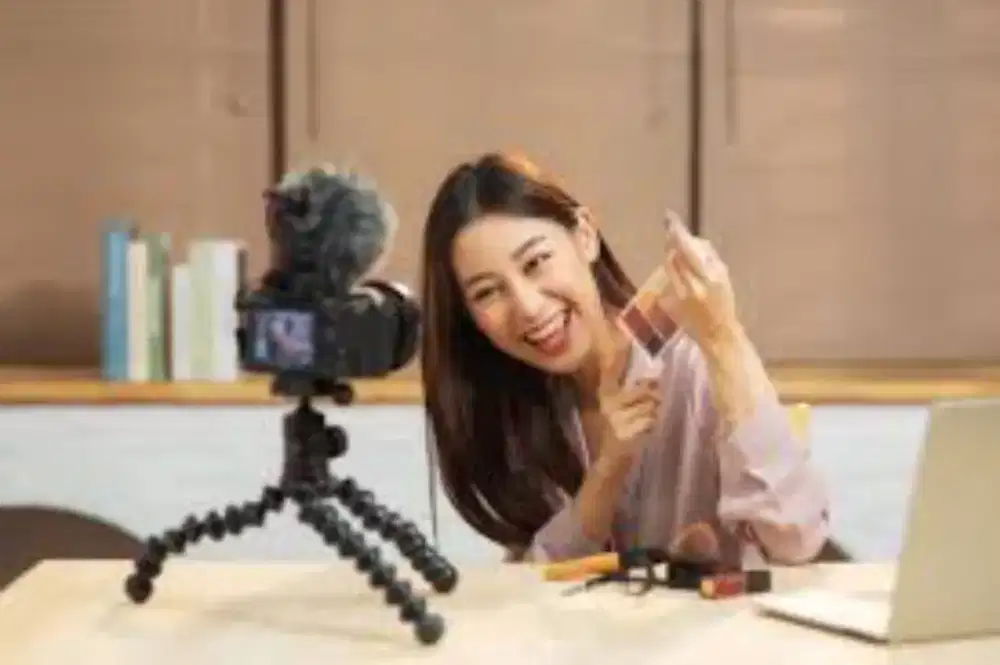 Cari kerjaan freelance konten kreator dan desain produk