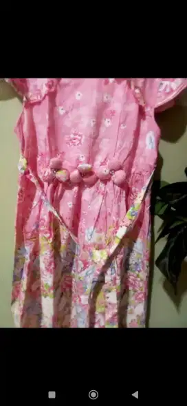 Gaun anak prempuan Princessa dan merek lain