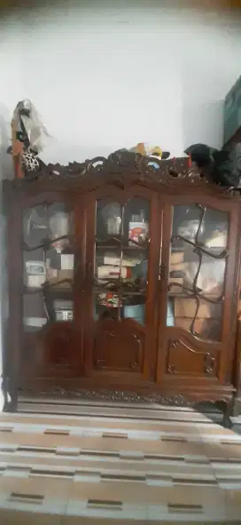 Bufet / Lemari Jati Bekas