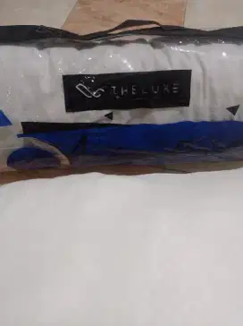 Bantal merek the luxe