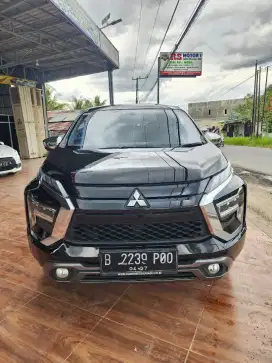 Mitsubishi Xpander Ultimate New Model  AT 2022, Hitam gagah