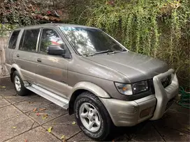 Isuzu Panther Matic 2001