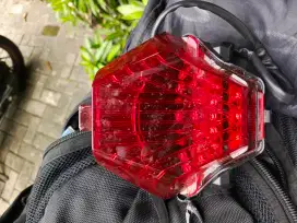 Lampu belakang yamaha r25 ori