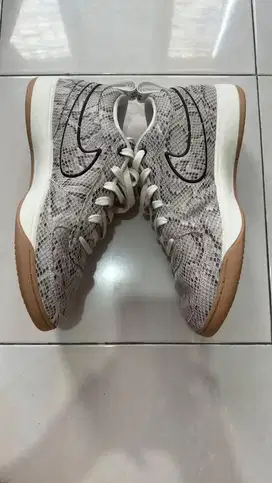 Sepatu Basket Nike Book 1 EP Leather Python Size 47.5