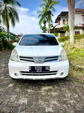 Nissan Grand Livina XV Manual 2011