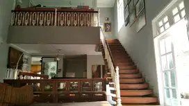 Jual rumah tua di mampang prapatan