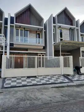 JUAL RUMAH BARU TENGGILIS TENGAH DEKAT JEMURSARI, UBAYA