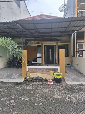 Over kontrak (6 bulan) RUMAH nyaman di Gresik kota