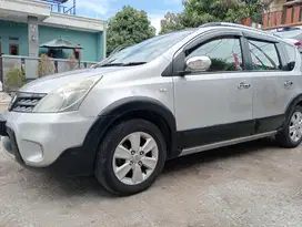 Nissan Livina 2010 Bensin